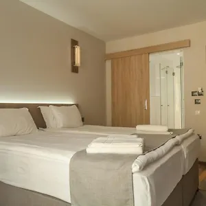Otel Hugo, Varna